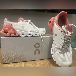 On Cloud 7.5 women’s EUC
